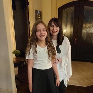 Meet your Posher, Roxanne